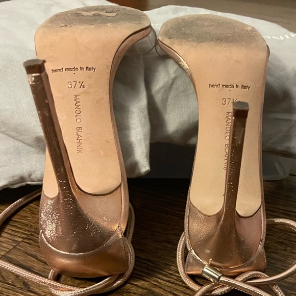 DESIGNER Manolo Blanhnik Estro Ankle Tie Sandal in Rose Gold- like new - Picture 3 of 7